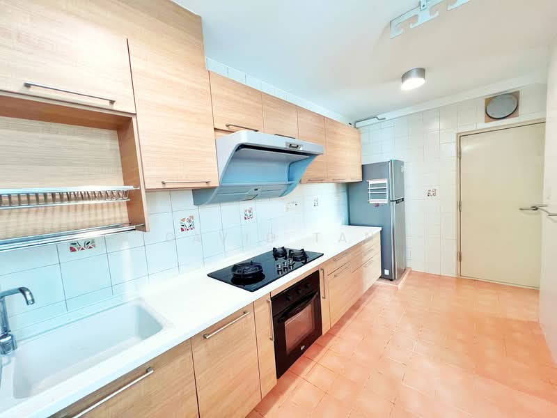 186 Punggol Central HDB Flat For Sale at S$ 919,999 | PropertyGuru Singapore - Kitchen