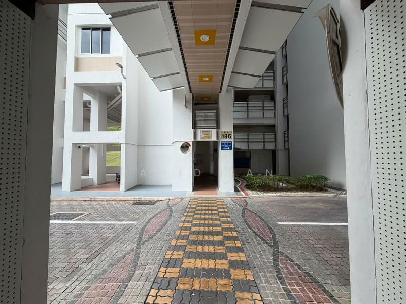 186 Punggol Central HDB Flat For Sale at S$ 919,999 | PropertyGuru Singapore - Exterior