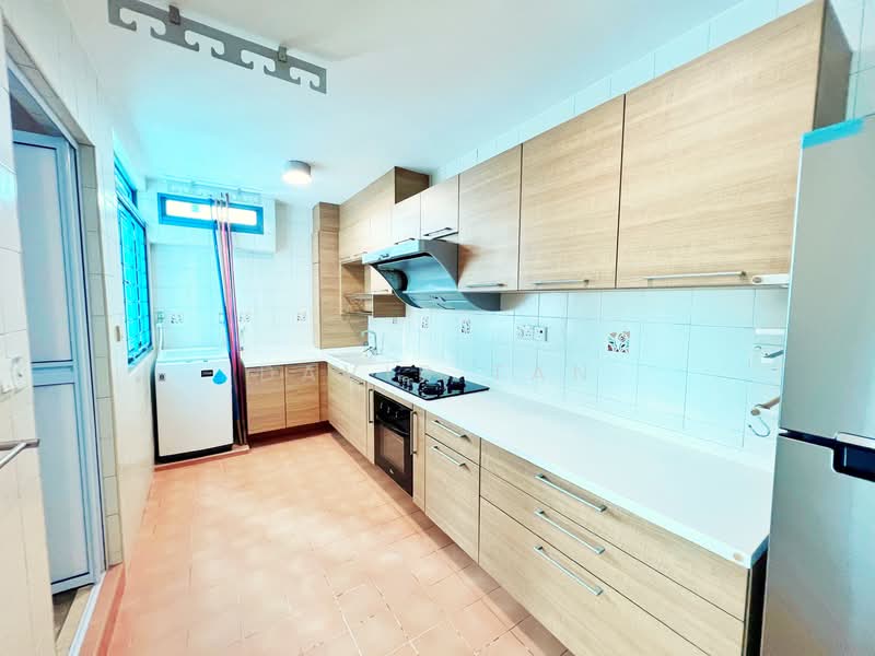 186 Punggol Central HDB Flat For Sale at S$ 919,999 | PropertyGuru Singapore - Kitchen