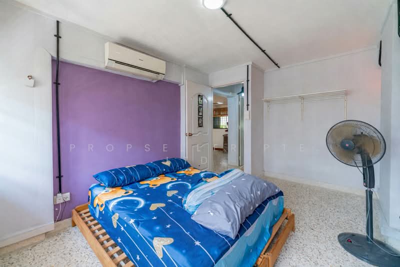 15 Hougang Avenue 3 HDB Flat For Sale at S$ 440,000 | PropertyGuru Singapore - Bedroom