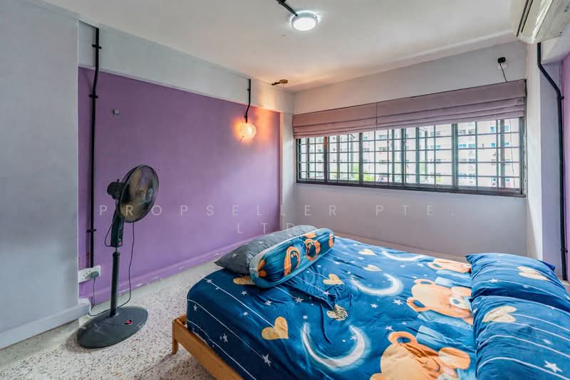 15 Hougang Avenue 3 HDB Flat For Sale at S$ 440,000 | PropertyGuru Singapore - Bedroom