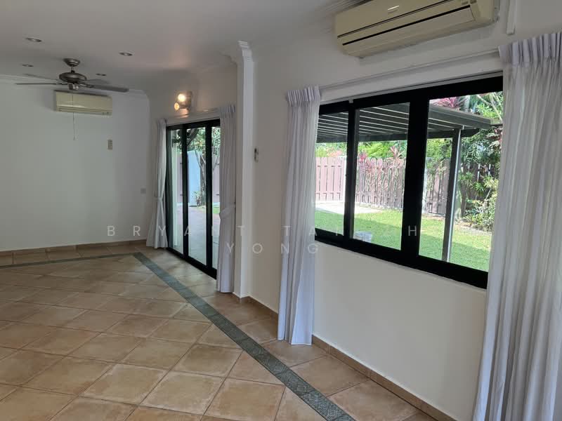 For Rent - Mount Sinai Avenue