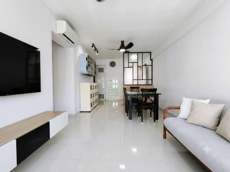 452A Bukit Batok West Avenue 6, 452A Bukit Batok West Avenue 6, 3 Bedrooms, 1,001 sqft, HDB Flat For Sale, by Larry Leong, 500090640 - Living Room - PropertyGuru.com.sg