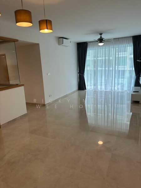 Parc Emily, 5 Mount Emily Road, 3 Bedrooms, 1,206 sqft, Condominium For Rent, by Ricky Neo Wee Hock, 500090650 - Living Room - PropertyGuru.com.sg