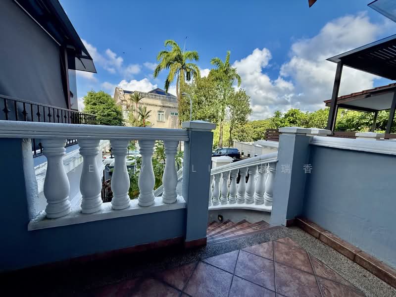 Beautiful 3.5 Storey European Designed House off Bukit Timah Road Terraced House For Sale at S$ 5,600,000 | PropertyGuru Singapore - Exterior