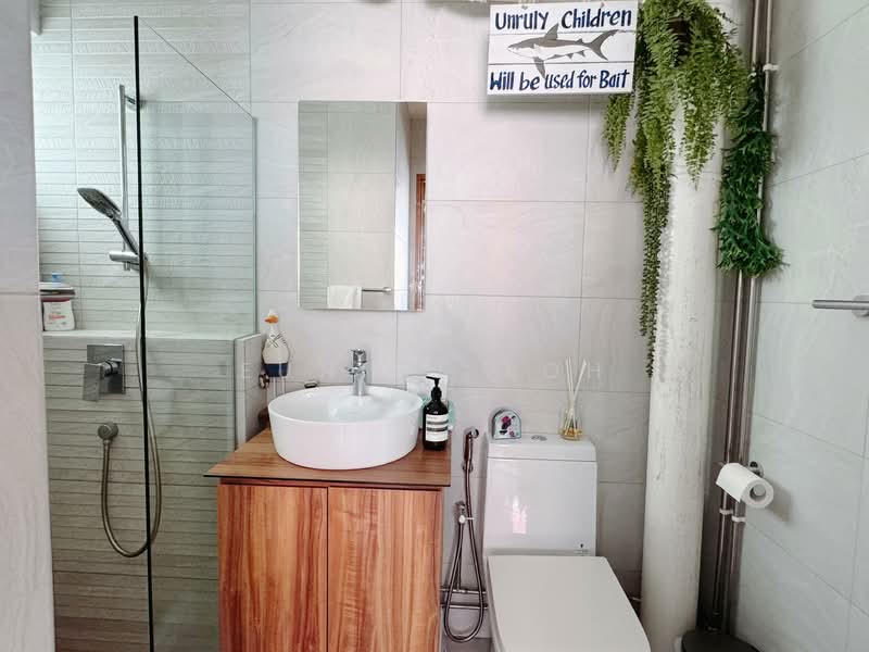 103 Lengkong Tiga HDB Flat For Sale at S$ 1,288,888 | PropertyGuru Singapore - Bathroom