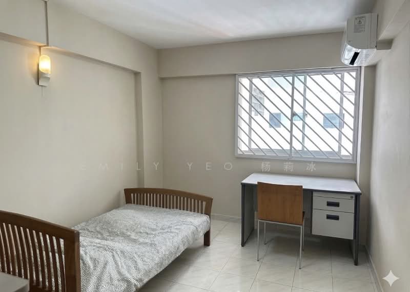 406 Sin Ming Avenue HDB Flat For Sale at S$ 800,000 | PropertyGuru Singapore - Bedroom