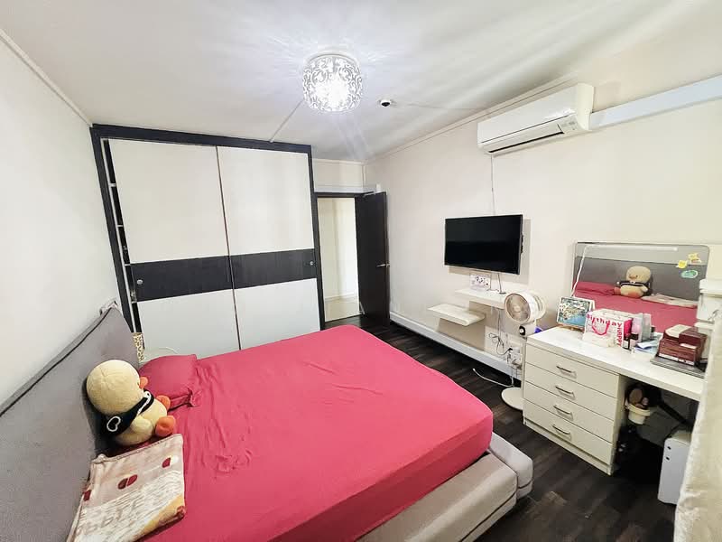 108 Gangsa Road HDB Flat For Sale at S$ 558,000 | PropertyGuru Singapore - Bedroom
