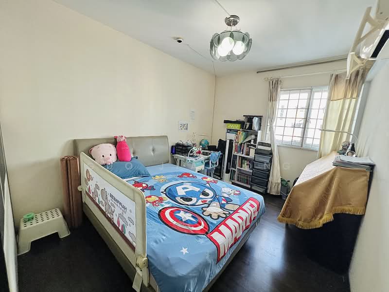 108 Gangsa Road HDB Flat For Sale at S$ 558,000 | PropertyGuru Singapore - Bedroom