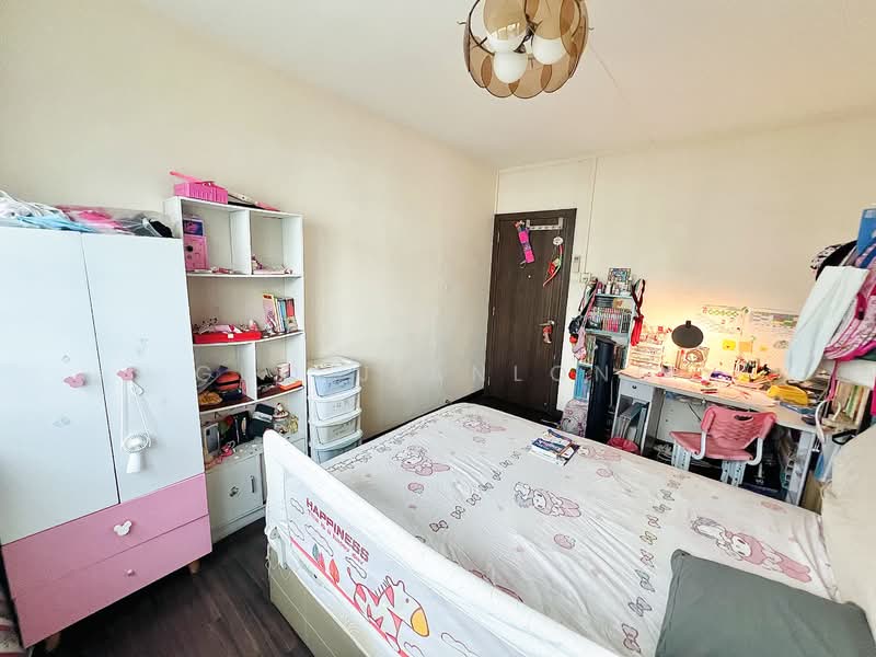 108 Gangsa Road HDB Flat For Sale at S$ 558,000 | PropertyGuru Singapore - Bedroom