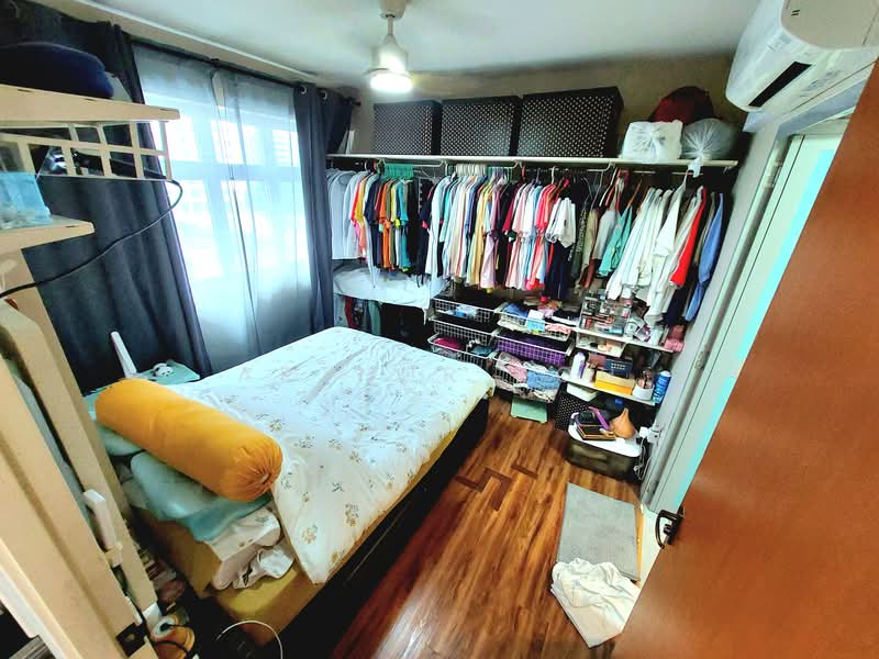 780B Woodlands Crescent HDB Flat For Sale at S$ 380,000 | PropertyGuru Singapore - Bedroom