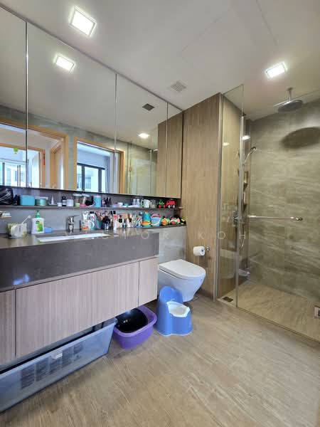 The Jovell Condominium For Sale at S$ 990,000 | PropertyGuru Singapore - Bathroom
