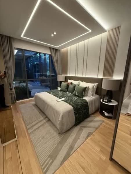 PARKTOWN Residence Condominium For Sale at S$ 3,288,000 | PropertyGuru Singapore - Bedroom