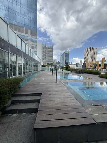 The Central, 6  Eu Tong Sen Street, Studio, 624 sqft, Apartment For Rent, by Jane Tan, 500090733 - Exterior - PropertyGuru.com.sg