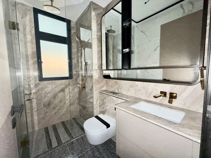 Perfect Ten Condominium For Sale at S$ 2,650,000 | PropertyGuru Singapore - Bathroom