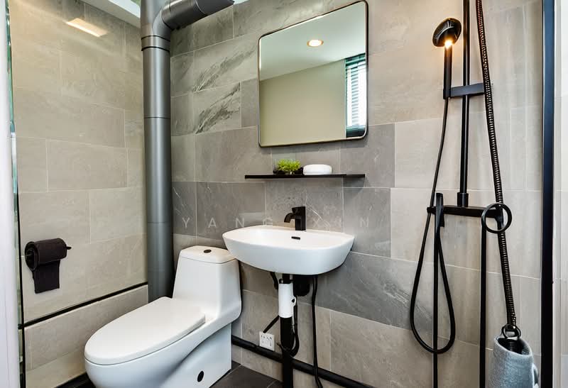 470 Pasir Ris Drive 6 HDB Flat For Sale at S$ 628,000 | PropertyGuru Singapore - Common Bathroom - Virtually Staged