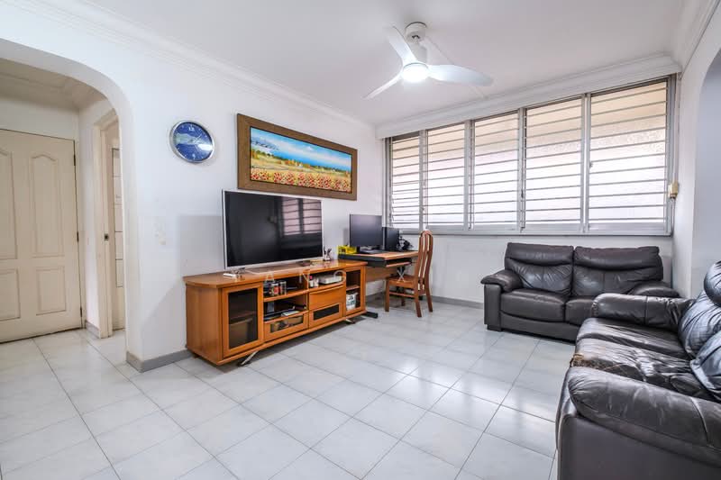 470 Pasir Ris Drive 6 HDB Flat For Sale at S$ 628,000 | PropertyGuru Singapore - Living Room