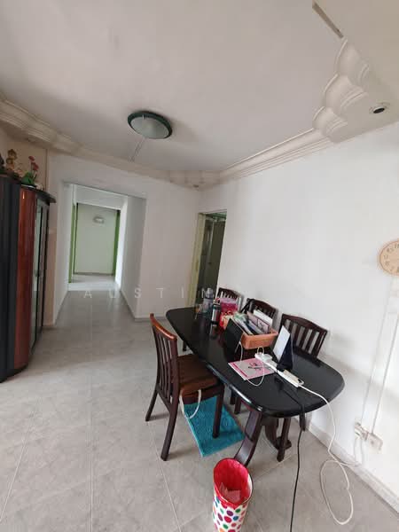 367 Woodlands Avenue 5 HDB Flat For Sale at S$ 849,688 | PropertyGuru Singapore - Dining Room