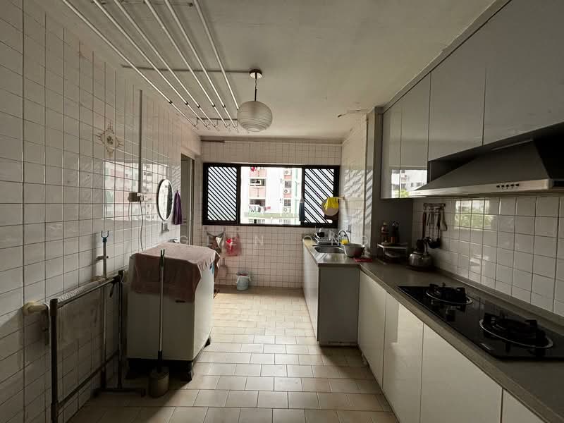 463 Jurong West Street 41 HDB Flat For Sale at S$ 395,000 | PropertyGuru Singapore - Kitchen