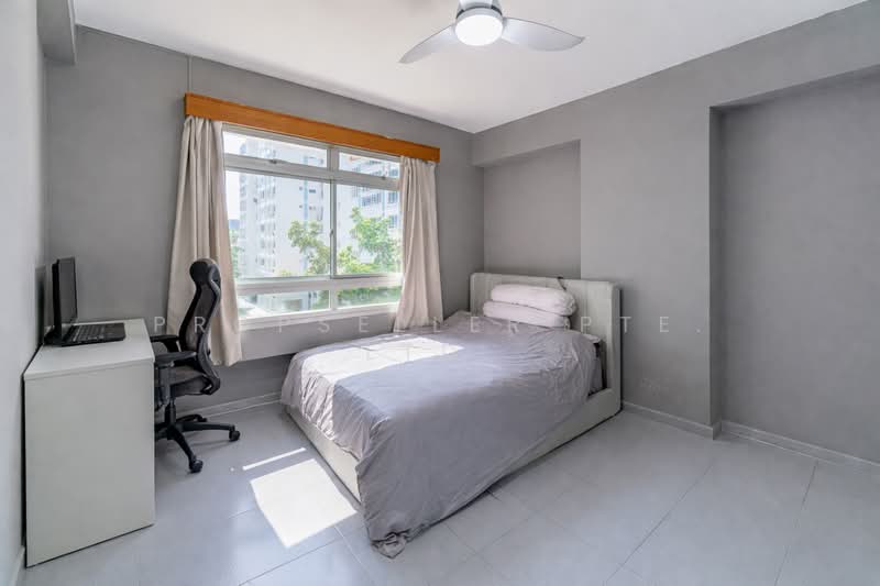 242 Pasir Ris Street 21 HDB Flat For Sale at S$ 840,000 | PropertyGuru Singapore - Bedroom