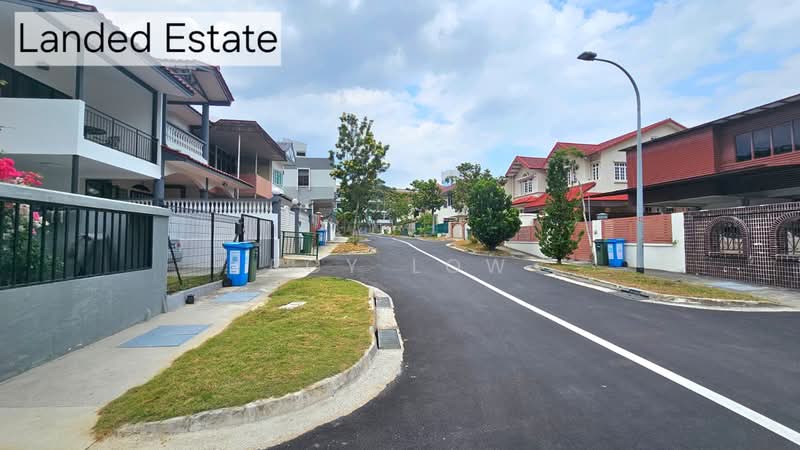 For Sale - ***CLOSING! ⭐️999yrs (like freehold) ⭐️10min Hougang MRT Mall⭐️ 5bed 3bath ⭐️Corner Terrace / Semi D