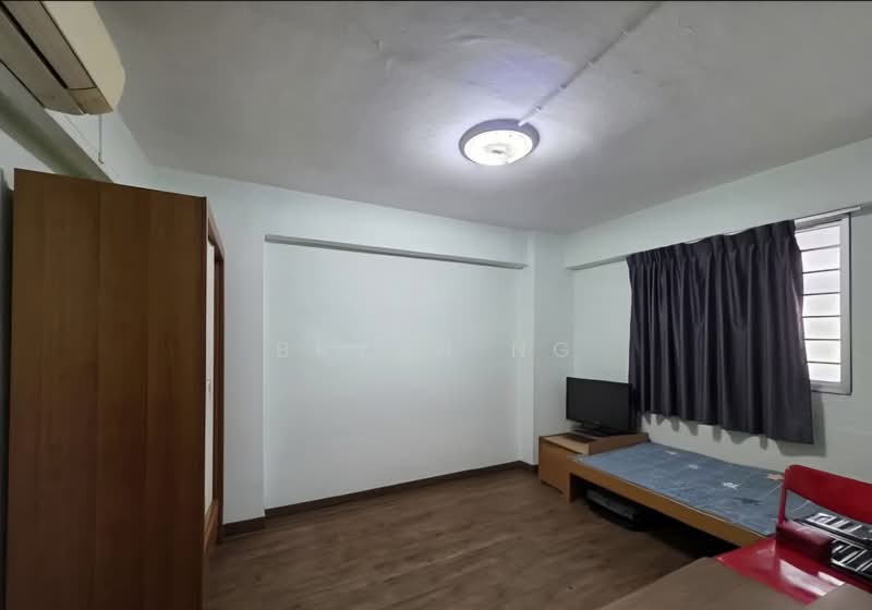 20 Dover Crescent HDB Flat For Sale at S$ 410,000 | PropertyGuru Singapore - Bedroom