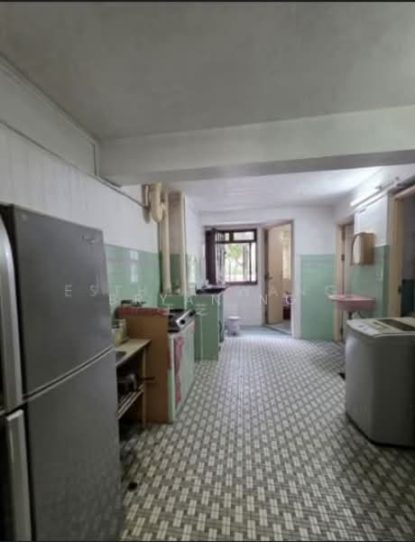 20 Dover Crescent HDB Flat For Sale at S$ 410,000 | PropertyGuru Singapore - Kitchen