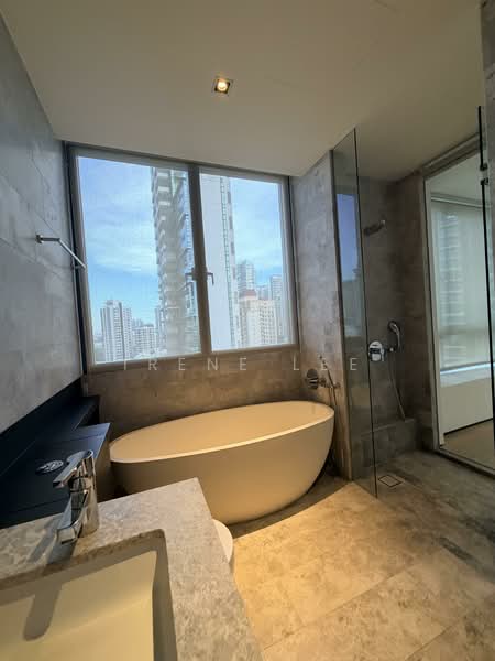 OUE Twin Peaks, 33 Leonie Hill Road, 2 Bedrooms, 1,055 sqft, Condominium For Sale, by Irene Lee, 500090813 - Bathroom - PropertyGuru.com.sg