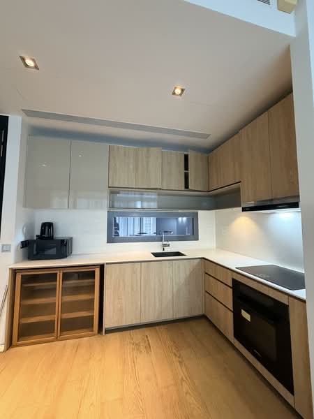 OUE Twin Peaks, 33 Leonie Hill Road, 2 Bedrooms, 1,055 sqft, Condominium For Sale, by Irene Lee, 500090813 - Kitchen - PropertyGuru.com.sg