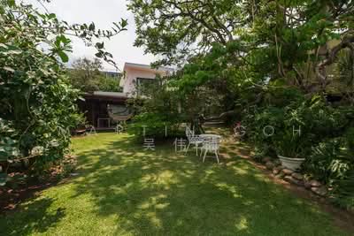 For Sale - REBUILD POTENTIAL 🔥Elevated Land 💎 Panoramic Views ☎️MARTIN 9320.20.20