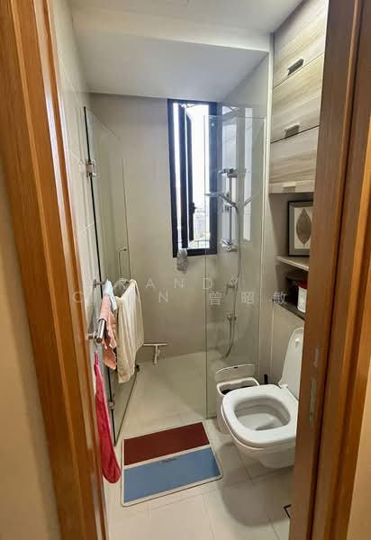 The Trilinq Condominium For Sale at S$ 2,700,000 | PropertyGuru Singapore - Common Bathroom