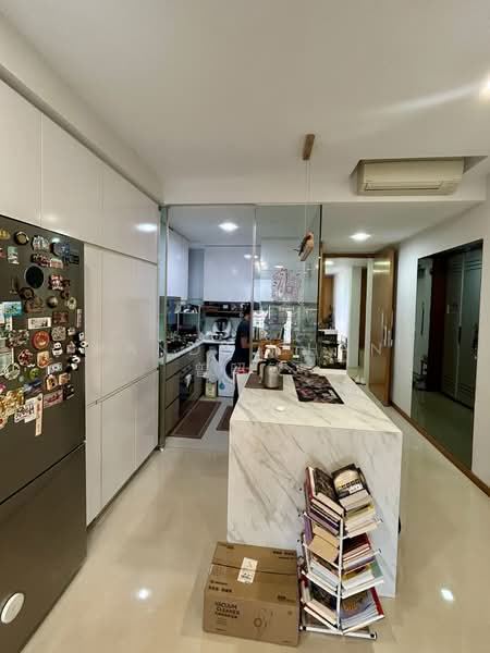 The Trilinq Condominium For Sale at S$ 2,700,000 | PropertyGuru Singapore - Kitchen