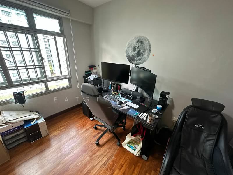 455 Segar Road HDB Flat For Sale at S$ 639,000 | PropertyGuru Singapore - Study