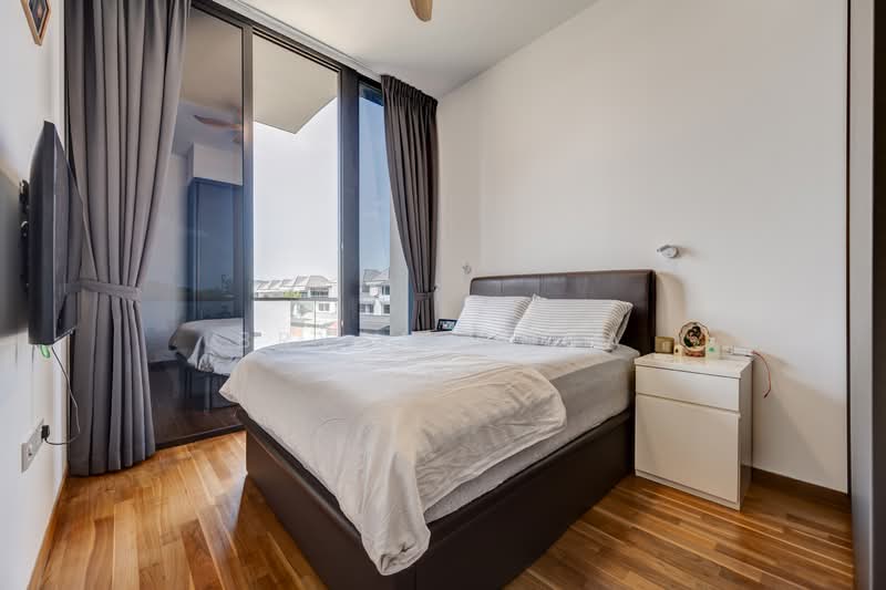 Parc Komo Condominium For Sale at S$ 1,288,888 | PropertyGuru Singapore - Master Bedroom