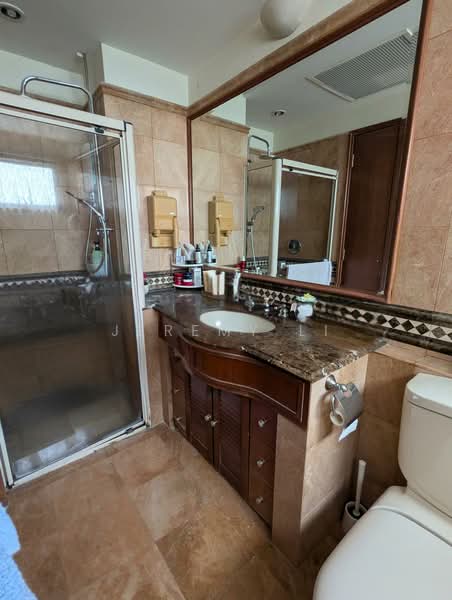 Dover Parkview Condominium For Sale at S$ 1,450,000 | PropertyGuru Singapore - Bathroom