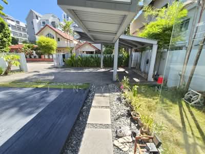 For Sale - D15 Haigsville Drive Semi-D Huge Land Size! Call 9444.4449!