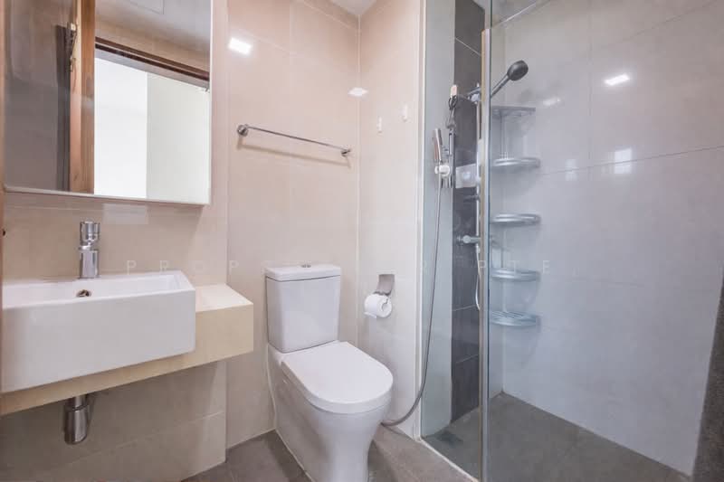 Watercolours Executive Condominium For Sale at S$ 1,180,000 | PropertyGuru Singapore - Bathroom