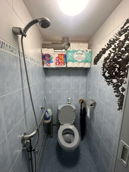 195 Golden Clover, 195 Kim Keat Avenue, 2 Bedrooms, 700 sqft, HDB Flat For Rent, by Ligaya Gay Dela Cerna, 500090880 - Bathroom - PropertyGuru.com.sg