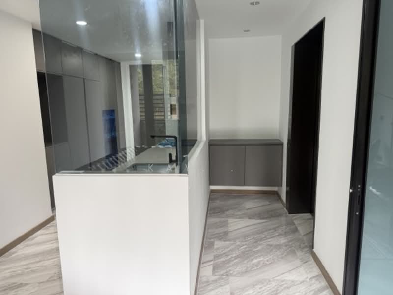 The Landmark, 173 Chin Swee Road, 4 Bedrooms, 1,141 sqft, Condominium For Rent, by Kay. ., 500090886 - Private lift - PropertyGuru.com.sg