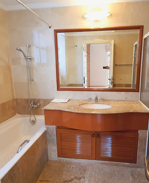 Woodgrove Estate, 5 Cedarwood Grove, 6 Bedrooms, 6,674 sqft, Detached House For Rent, by Justin Koh, 500090909 - Bathroom - PropertyGuru.com.sg