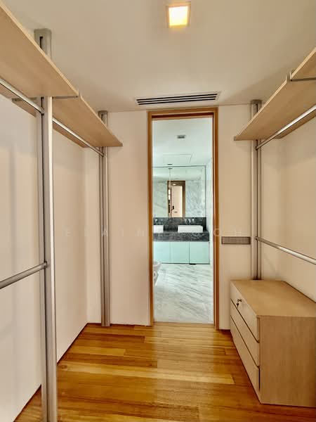 Skypark @ Somerset, 22 Saint Thomas Walk, 4 Bedrooms, 3,347 sqft, Apartment For Rent, by Elaine Goh, 500090911 - Bathroom - PropertyGuru.com.sg