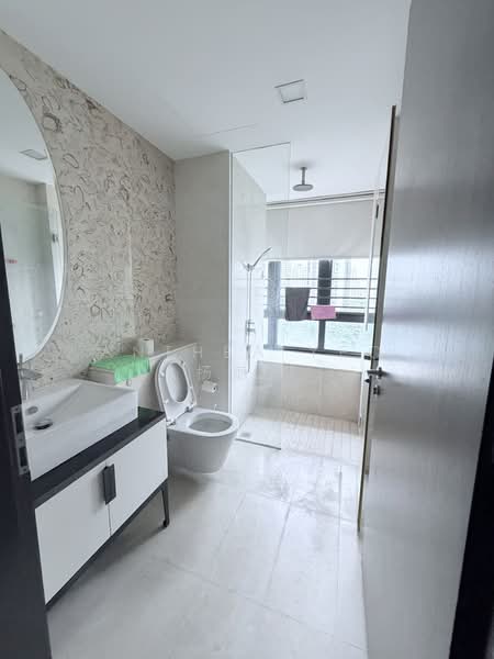 368 Thomson Condominium For Sale at S$ 1,250,000 | PropertyGuru Singapore - Bathroom