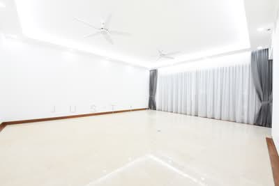 For Rent - Nassim Jade