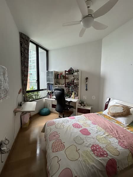 The Crest, 101 Prince Charles Crescent, 3 Bedrooms, 1,334 sqft, Condominium For Rent, by Lyn Wong, 500090929 - Bedroom - PropertyGuru.com.sg
