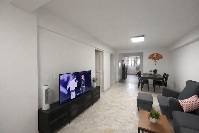 14 Kampong Arang Road HDB Flat For Sale at S$ 750,000 | PropertyGuru Singapore - Living Room