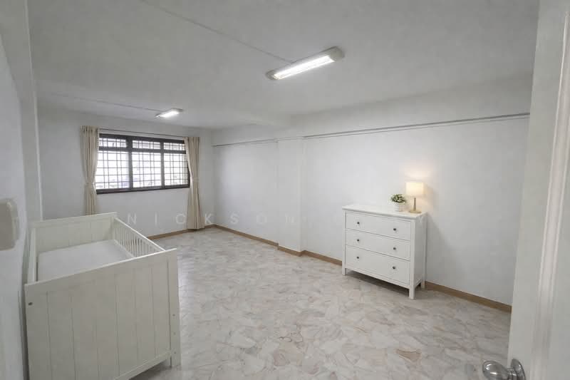 14 Kampong Arang Road HDB Flat For Sale at S$ 750,000 | PropertyGuru Singapore - Bedroom