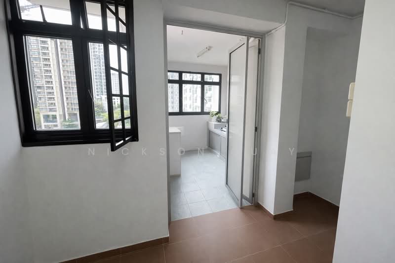 14 Kampong Arang Road HDB Flat For Sale at S$ 750,000 | PropertyGuru Singapore - Interior