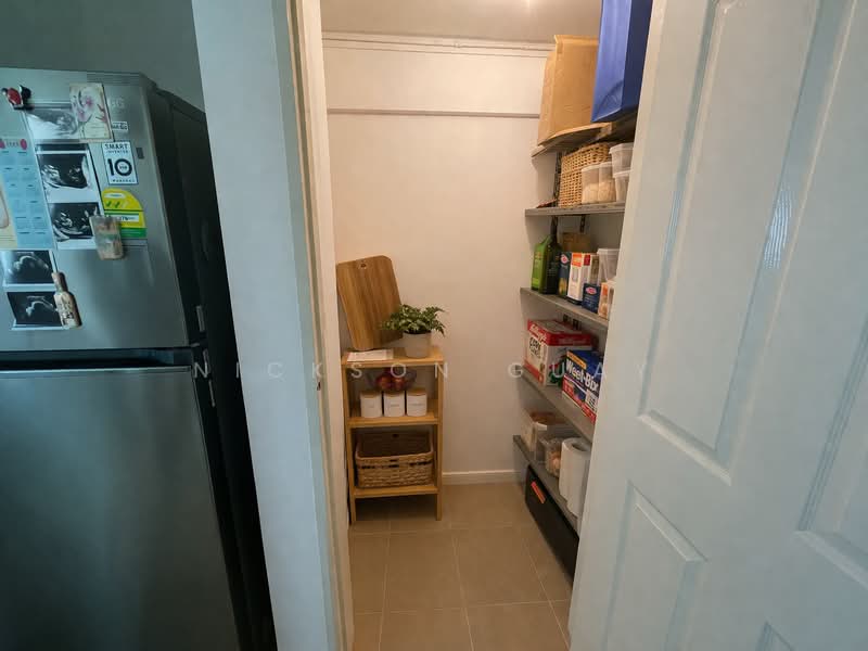 14 Kampong Arang Road HDB Flat For Sale at S$ 750,000 | PropertyGuru Singapore - Interior