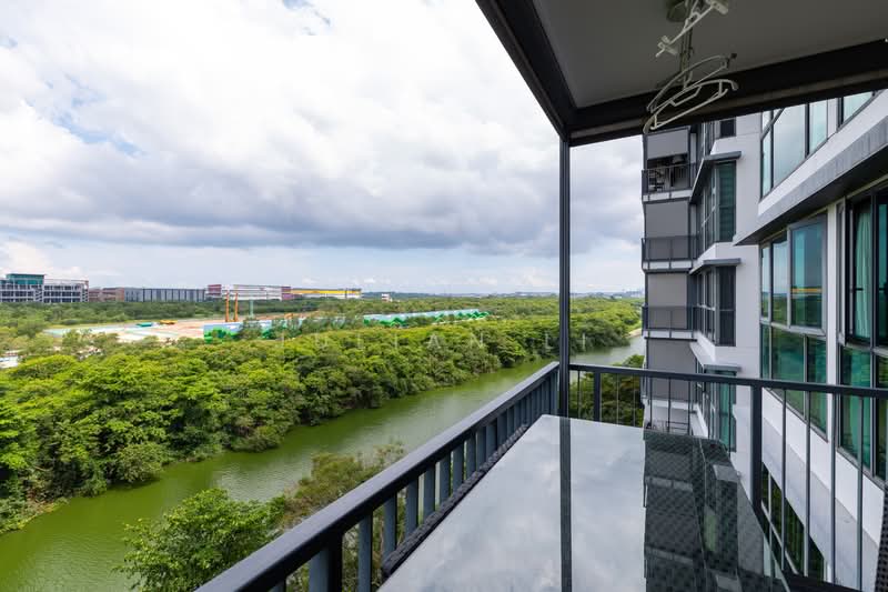 Kingsford Waterbay, Upper Serangoon View, 3 Bedrooms, 883 sqft, Condominium For Sale, by Julian Li, 500090942 - Balcony - PropertyGuru.com.sg