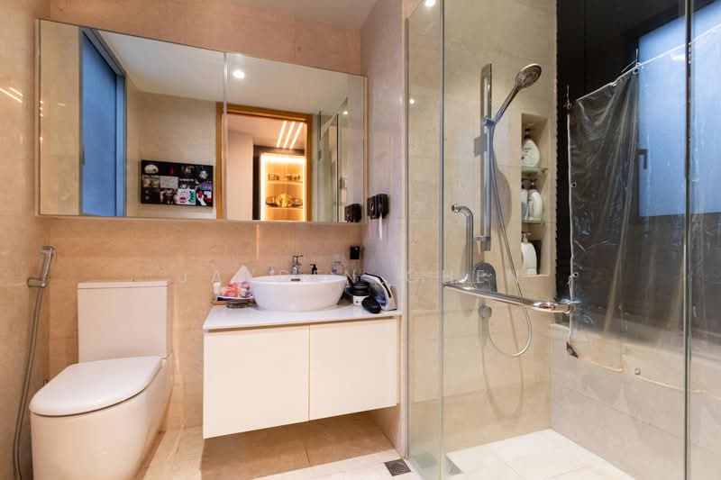 Mon Jervois Condominium For Sale at S$ 4,500,000 | PropertyGuru Singapore - Bathroom
